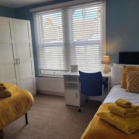 Garfield Road Villa Gillingham  Ngoại thất bức ảnh